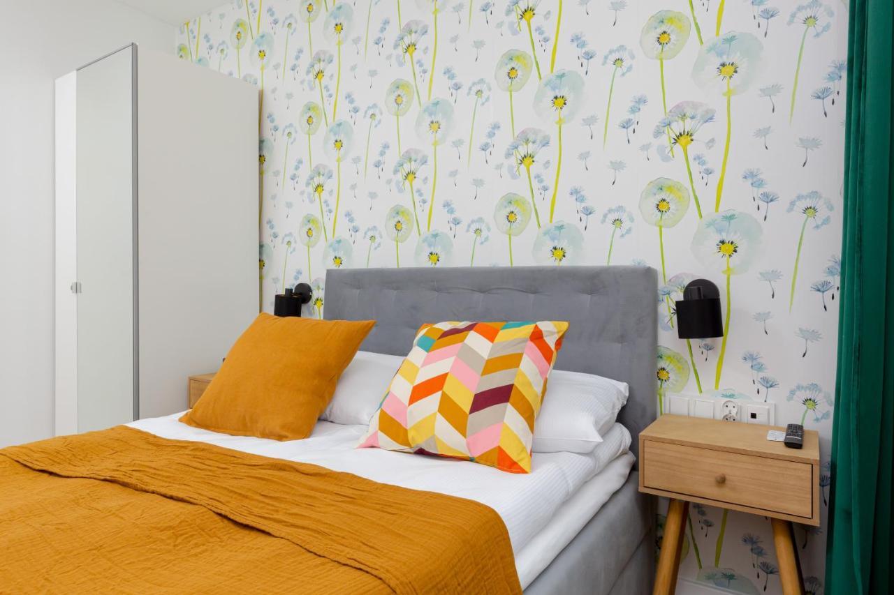Top Floor View Apartment Marszalkowska By Noclegi Renters วอร์ซอ ภายนอก รูปภาพ